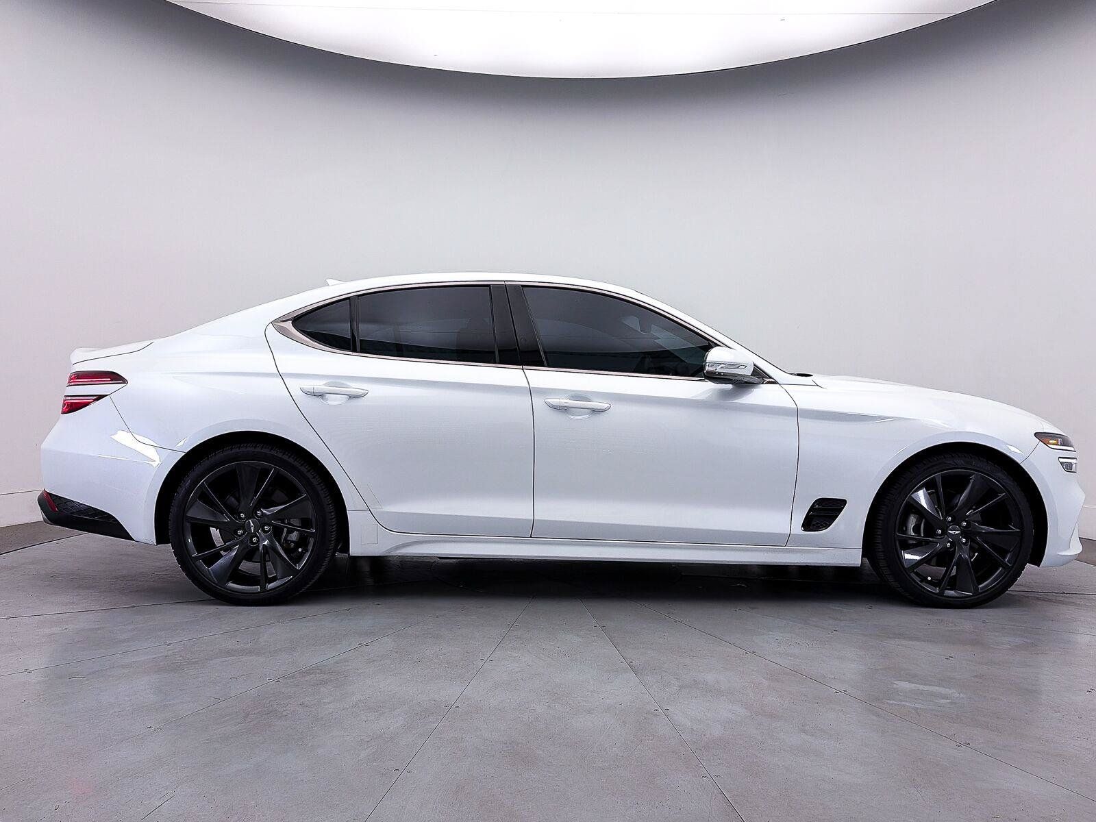 Used 2023 Genesis G70 2.0T w/ Sport Prestige Package RWD image 40