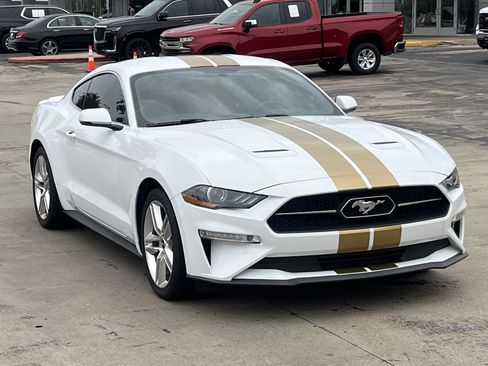 Used 2019 Ford Mustang Premium w/ Pony Package RWD image 5