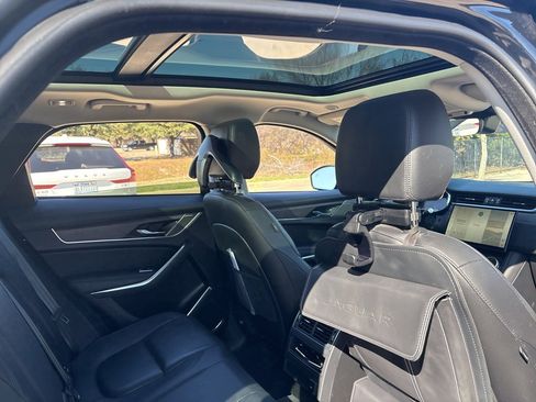 Used 2022 Jaguar F-PACE S image 10