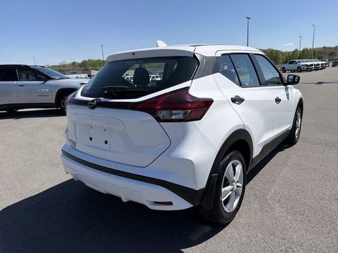 Used 2023 Nissan Kicks S FWD image 6