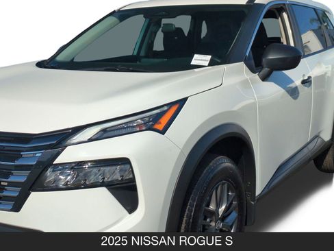 Certified 2025 Nissan Rogue S image 10