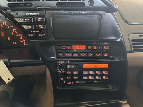 Used 1994 Chevrolet Corvette Coupe RWD image 11