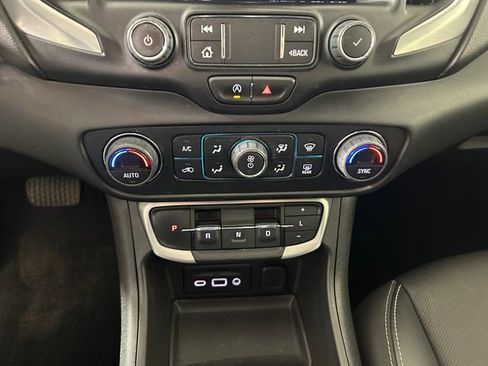 Used 2023 GMC Terrain SLT w/ Elevation Edition image 24