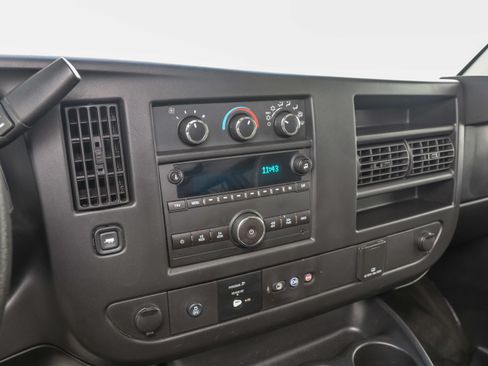 Used 2015 Chevrolet Express 3500 LT w/ LT Preferred Equipment Group RWD image 18