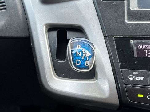 Used 2014 Toyota Prius V Five FWD image 26