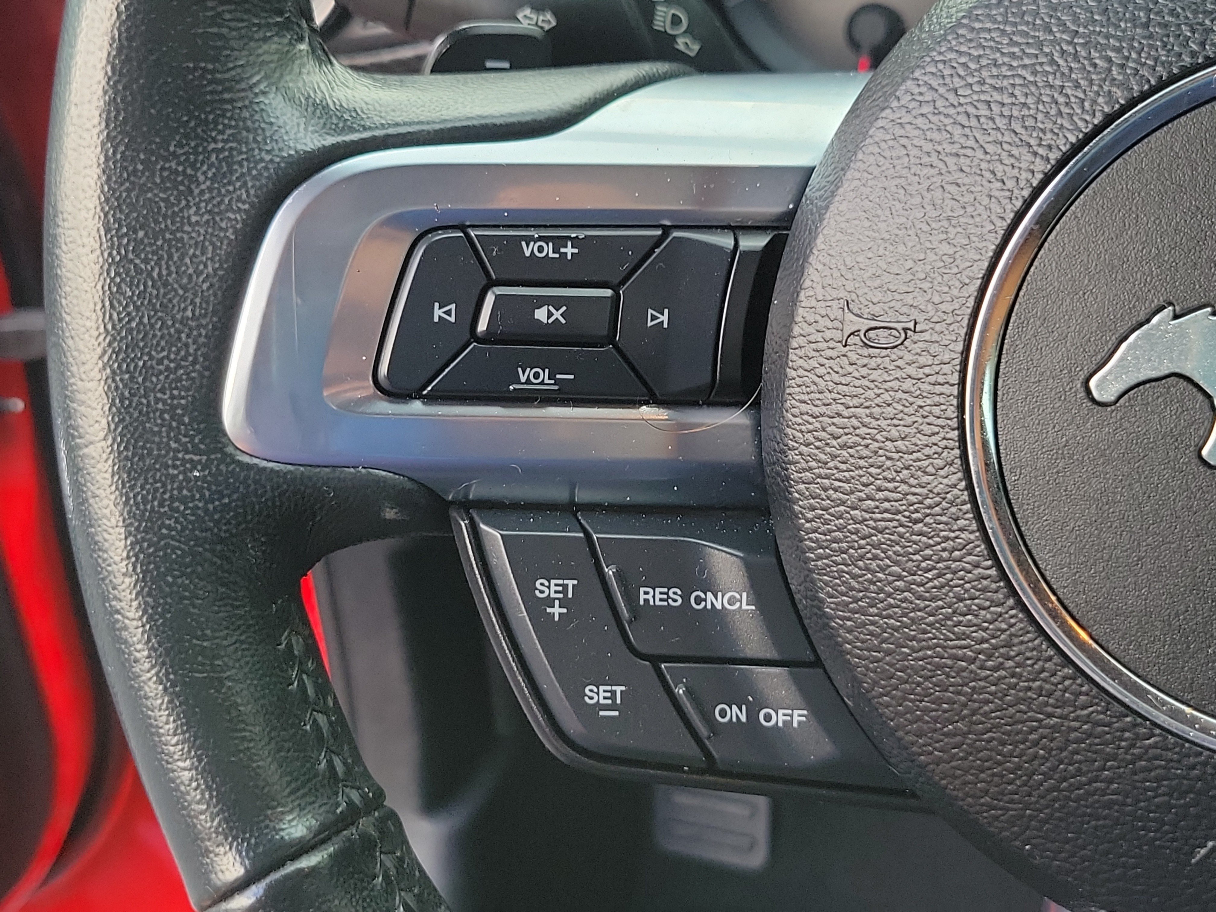 Used 2020 Ford Mustang Coupe RWD image 27