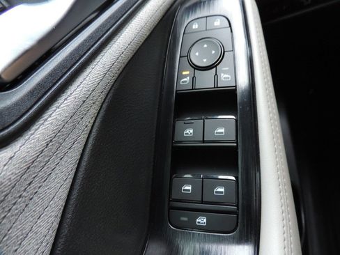 Certified 2023 Nissan Rogue SV FWD image 25