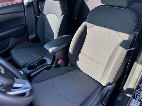 Used 2022 Kia Forte FE image 20