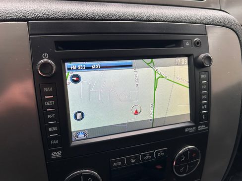 Used 2013 Chevrolet Silverado 2500 LTZ w/ LTZ Plus Package image 18