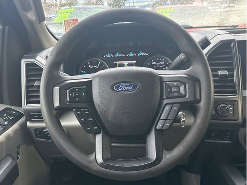 Used 2022 Ford F250 XLT w/ Black Appearance Package image 16