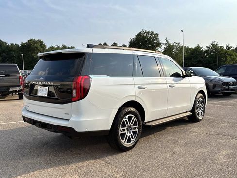 Used 2025 Ford Expedition Active AWD/4WD image 7
