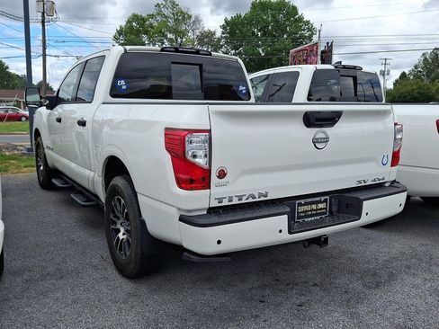 Certified 2023 Nissan Titan SV w/ SV Convenience Package AWD/4WD image 3