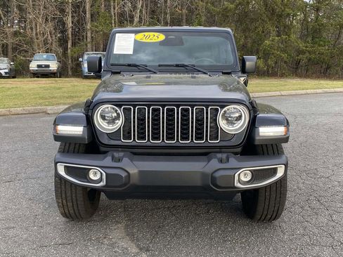 Used 2025 Jeep Wrangler Unlimited Sahara w/ Safety Group AWD/4WD image 7