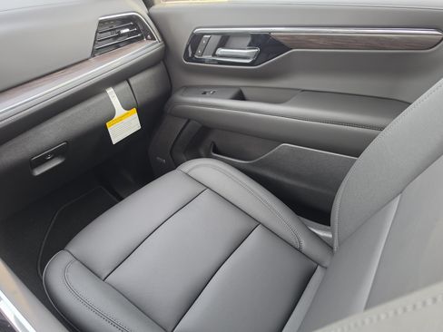 New 2026 Chevrolet Tahoe Z71 w/ Comfort Package AWD/4WD image 22