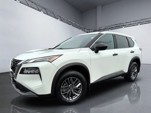 Used 2023 Nissan Rogue S AWD/4WD image 25