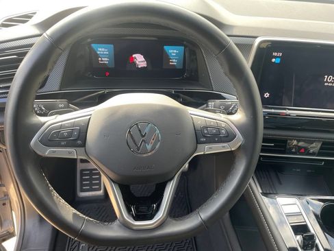 Used 2025 Volkswagen Atlas Cross Sport SEL Premium R-Line AWD/4WD image 9