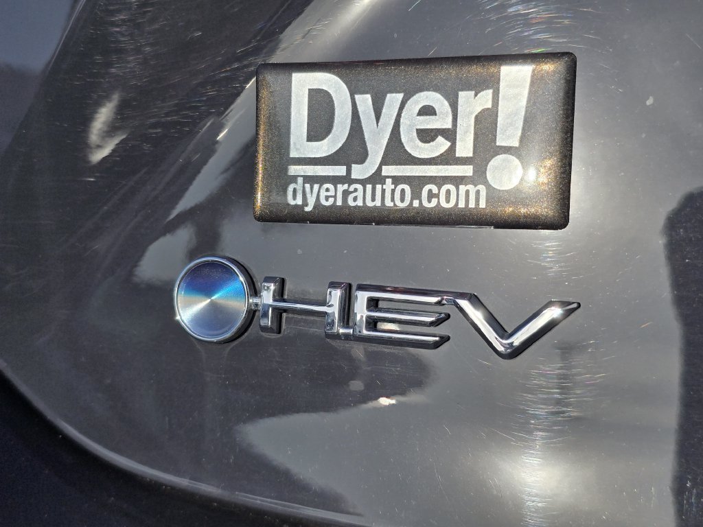 Used 2025 Toyota Camry SE FWD image 12
