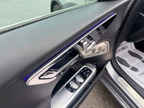 Used 2024 Mercedes-Benz C 300 Sedan image 10