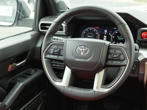 Certified 2025 Toyota Tacoma TRD Off-Road w/ TRD Off Road Premium Package AWD/4WD image 32