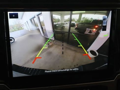 Used 2022 Ford F350 Lariat w/ Lariat Value Package image 38