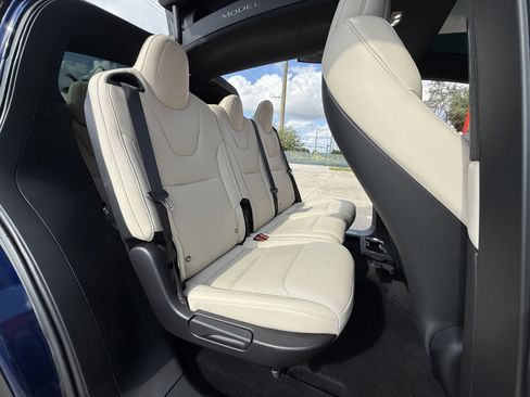 Used 2023 Tesla Model X image 13