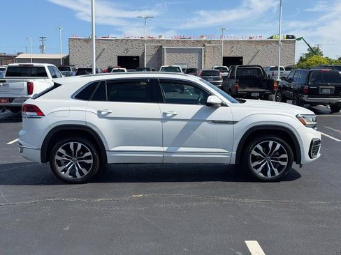 Used 2022 Volkswagen Atlas Cross Sport SEL Premium R-Line AWD/4WD image 2