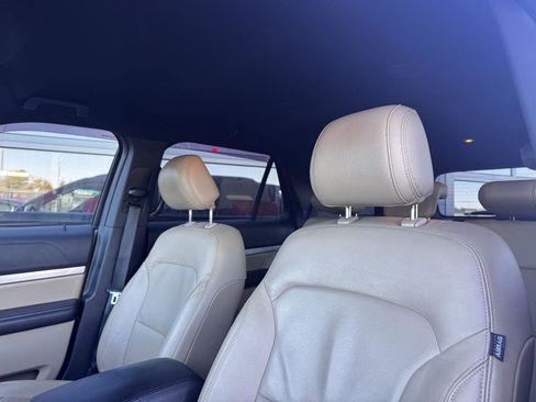 Used 2016 Ford Explorer XLT w/ Equipment Group 202A image 5