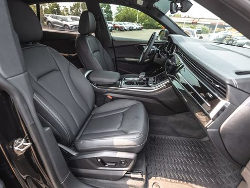 Used 2025 Audi Q8 Premium Plus AWD/4WD image 26