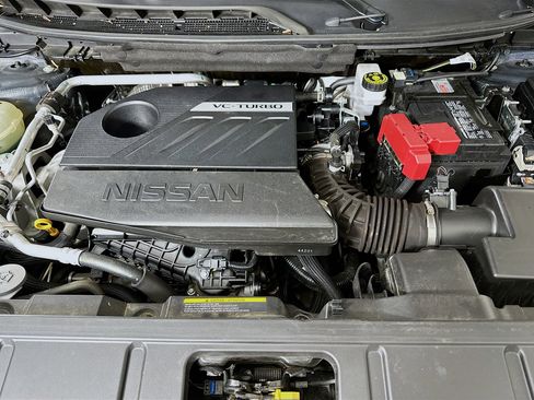 Used 2024 Nissan Rogue SV image 32