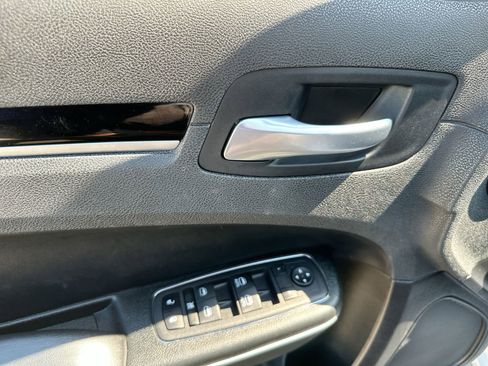 Used 2023 Chrysler 300 S image 13