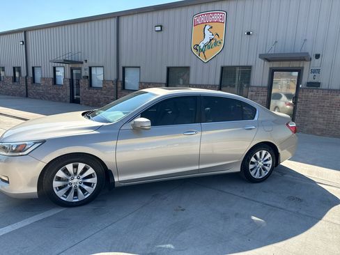Used 2014 Honda Accord EX-L image 17