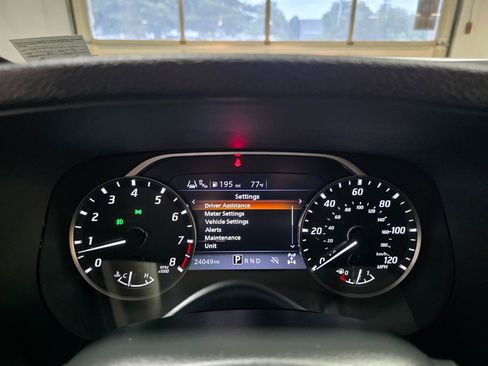 Used 2024 Nissan Frontier SV w/ SV Convenience Package AWD/4WD image 37