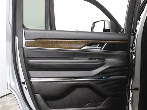 Used 2022 Jeep Grand Wagoneer Series I image 53