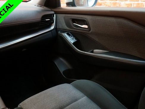 Used 2022 Nissan Rogue SV image 35