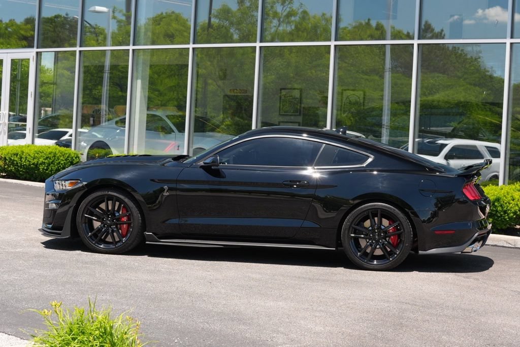 Used 2022 Ford Mustang Shelby GT500 w/ Technology Package RWD image 11