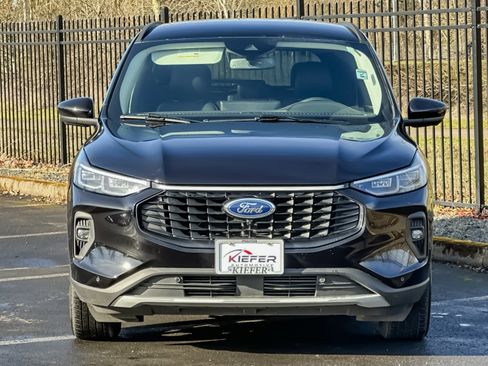 Used 2024 Ford Escape Platinum image 8