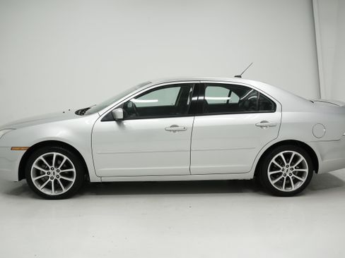 Used 2009 Ford Fusion SE FWD image 7