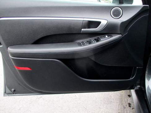 Used 2022 Hyundai Sonata SE w/ Cargo Package image 24