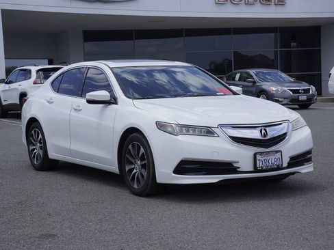 Used 2017 Acura TLX FWD image 2