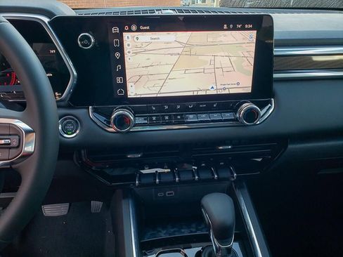 New 2026 GMC Canyon Elevation w/ Convenience Package image 9