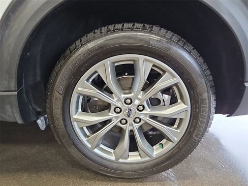 Used 2021 Ford Explorer XLT w/ Equipment Group 202A image 34