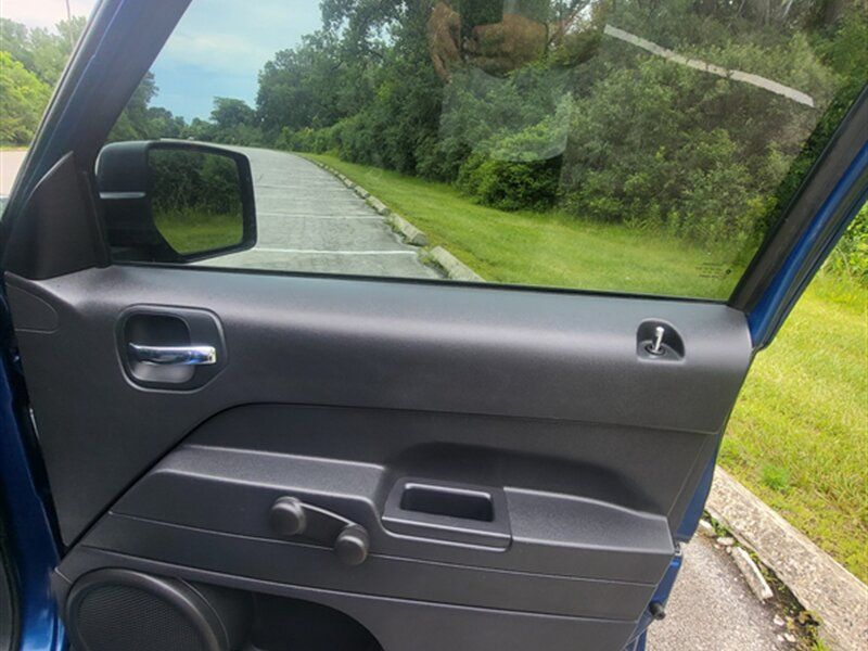 Used 2009 Jeep Patriot Sport FWD image 25