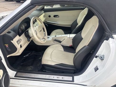 Used 2005 Chrysler Crossfire Limited image 14