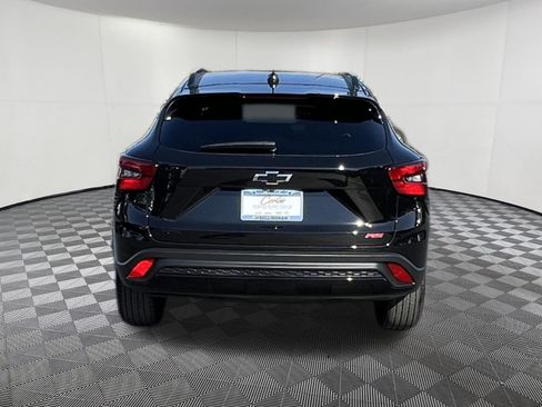 Used 2026 Chevrolet Trax RS FWD image 5