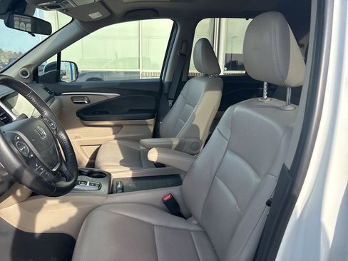 Used 2020 Honda Ridgeline RTL image 11