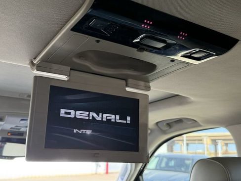 Used 2019 GMC Yukon XL Denali w/ Denali Ultimate Package RWD image 18