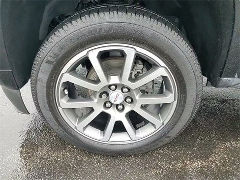 Certified 2022 GMC Canyon Denali image 11