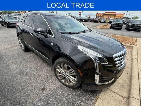 Used 2018 Cadillac XT5 Premium Luxury FWD image 3