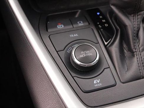 Certified 2025 Toyota RAV4 XLE Premium AWD/4WD image 20
