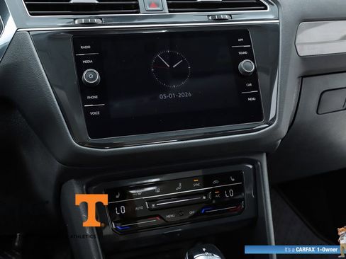 Used 2022 Volkswagen Tiguan SE FWD image 62